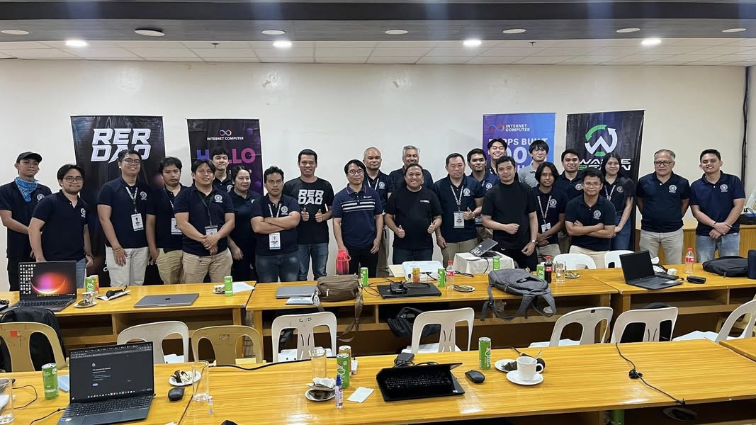Our CEO, Eliezer Rabadon, recently flew all the way to Davao to conduct a hands-on blockchain workshop with the CITC and IT representatives from every department of the Davao City local government.